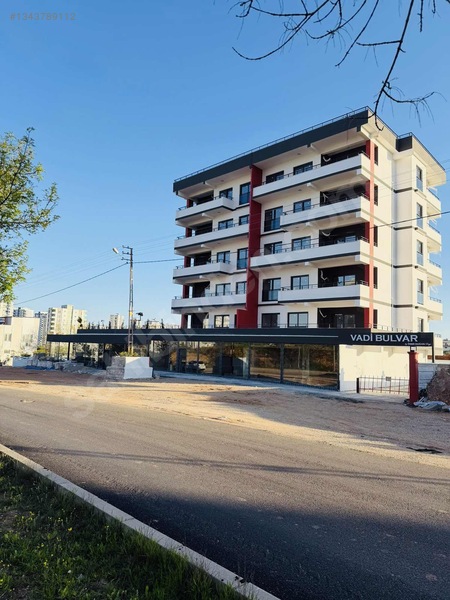 Bulvarda Ultra Lüks 3+1 Kapalı Mutfak Yerden Isıtma 120m² Net