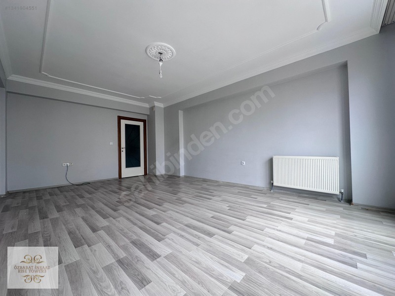 Özbabat'Dan 4. Cadde'De Kök Tapu Teraslı Manzaralı 3+1 Daire