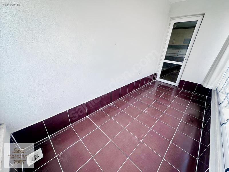 Özbabat'dan 4. Cadde'de Kök Tapu Teraslı Manzaralı 3+1 Daire — fotoğraf 8