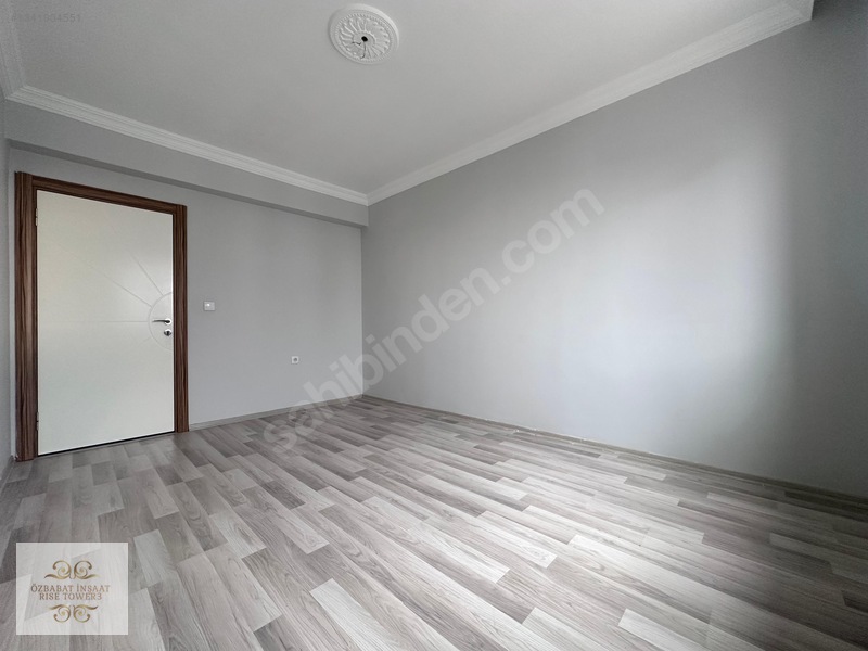 Özbabat'dan 4. Cadde'de Kök Tapu Teraslı Manzaralı 3+1 Daire — fotoğraf 9