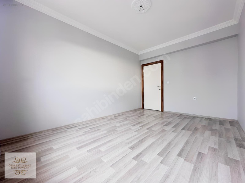 Özbabat'dan 4. Cadde'de Kök Tapu Teraslı Manzaralı 3+1 Daire — fotoğraf 11