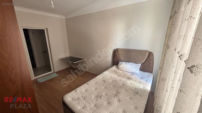 Aliağa Siteler Mah'de Eşyalı Kiralık 3+1 Daire — fotoğraf 5