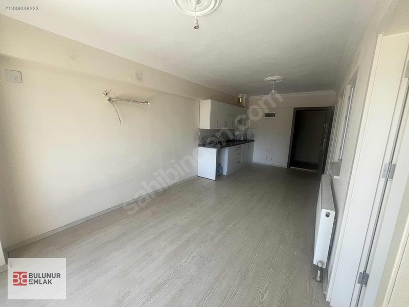 Bulunur Emlaktan Sümer Mahallesinde Kiralık 2+1 — fotoğraf 3