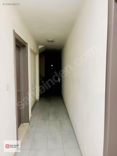 Bulunur Emlaktan Sümer Mahallesinde Kiralık 2+1 — fotoğraf 4