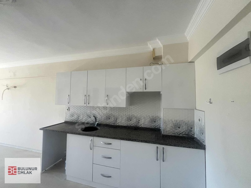 Bulunur Emlaktan Sümer Mahallesinde Kiralık 2+1 — fotoğraf 7
