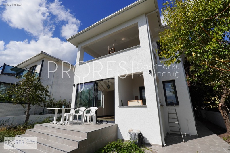 Şile Sahilköy 240m²arsa Üzerinde Komple Yenilenmiş Satılık Villa — fotoğraf 32