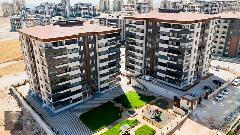Beştepe'de 185 M Net Oturuma Sahip Açık Cepheli 3,5+1 Daire