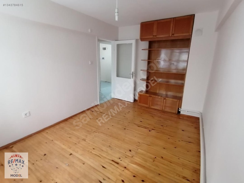 Bostanlıda Tadilatlı, Kiralık 3+1 Daire — fotoğraf 28