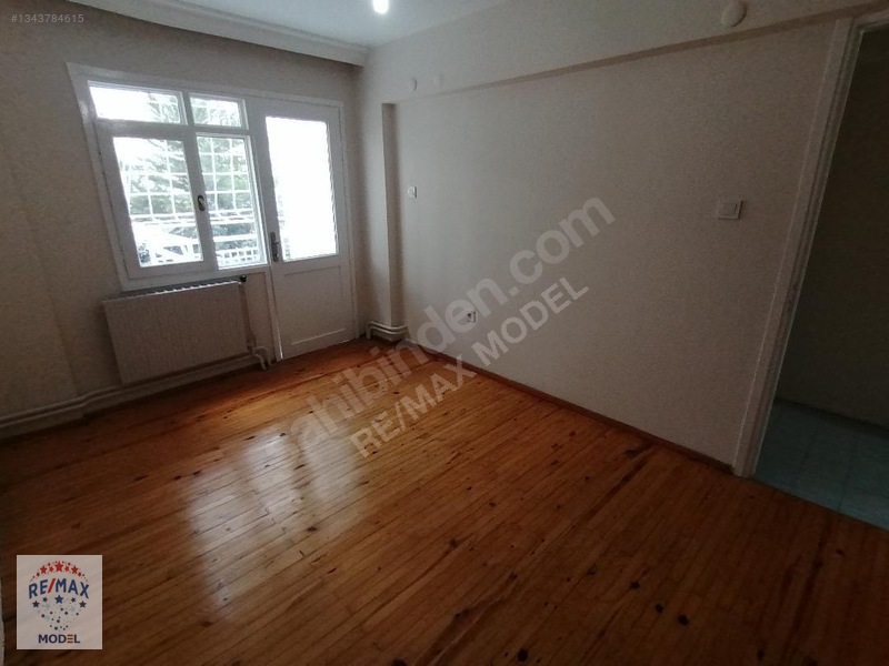 Bostanlıda Tadilatlı, Kiralık 3+1 Daire — fotoğraf 32