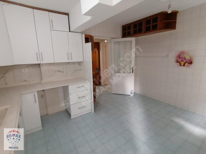 Bostanlıda Tadilatlı, Kiralık 3+1 Daire — fotoğraf 45