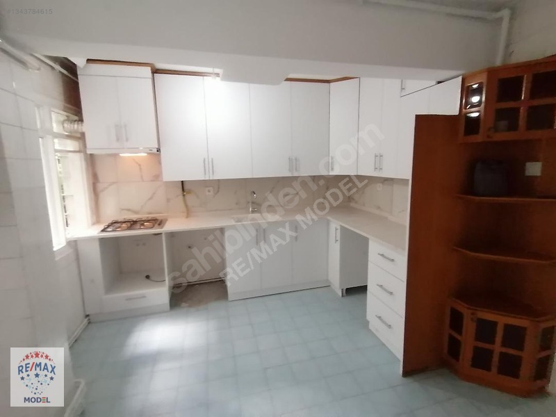 Bostanlıda Tadilatlı, Kiralık 3+1 Daire — fotoğraf 46