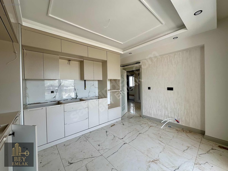 Ataşehir'de Fore Kazıklı Merkezi Konumda Lüks 3+1 Daire