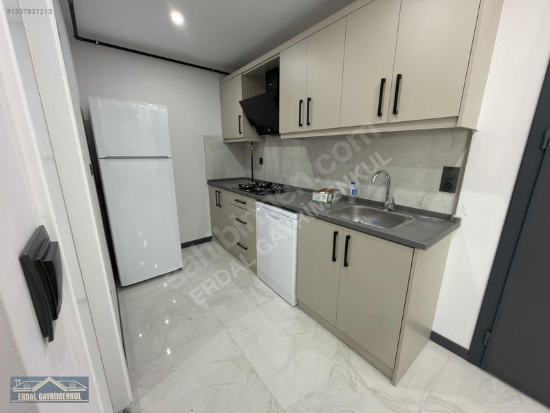 Sıfır Bina Sıfır Full Eşyalı Geniş Apartlar — fotoğraf 5