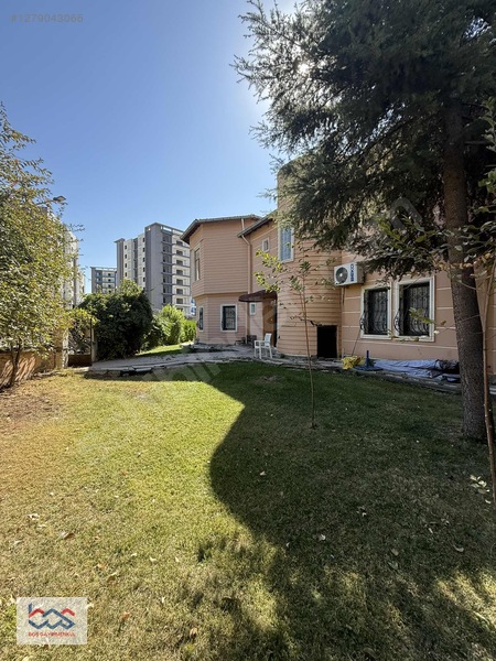 Bos'dan Hamravat Villalarında 1 Dönüm Arsaya Sahip Satılık Villa — fotoğraf 4