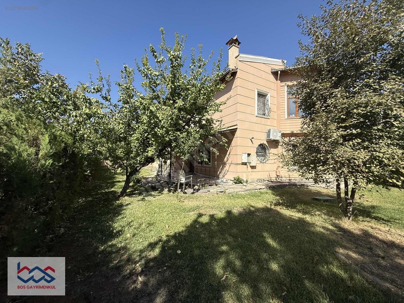 Bos'dan Hamravat Villalarında 1 Dönüm Arsaya Sahip Satılık Villa — fotoğraf 9