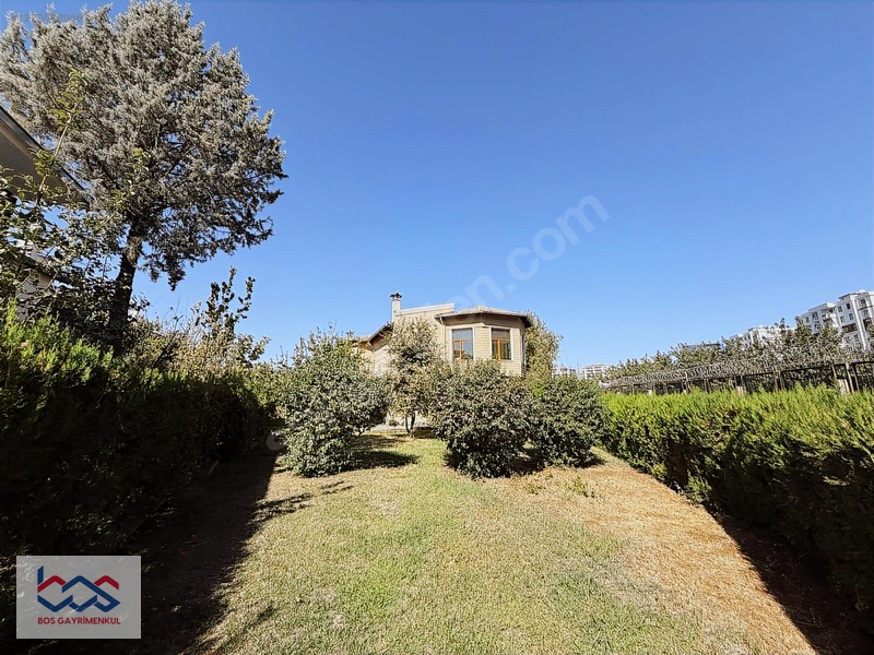 Bos'dan Hamravat Villalarında 1 Dönüm Arsaya Sahip Satılık Villa — fotoğraf 10