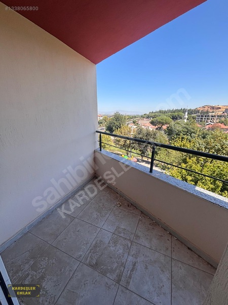 Uygun Fiyata Satılık 3+1 Köşe Daire — fotoğraf 2