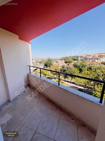 Uygun Fiyata Satılık 3+1 Köşe Daire — fotoğraf 7