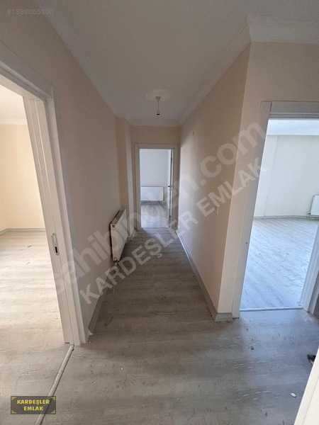 Uygun Fiyata Satılık 3+1 Köşe Daire — fotoğraf 8