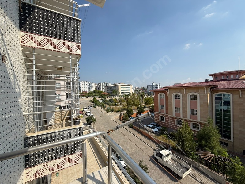 Beyazım Emlaktan Adliye Yanı Satılık 4+1 Geniş Daire — fotoğraf 4