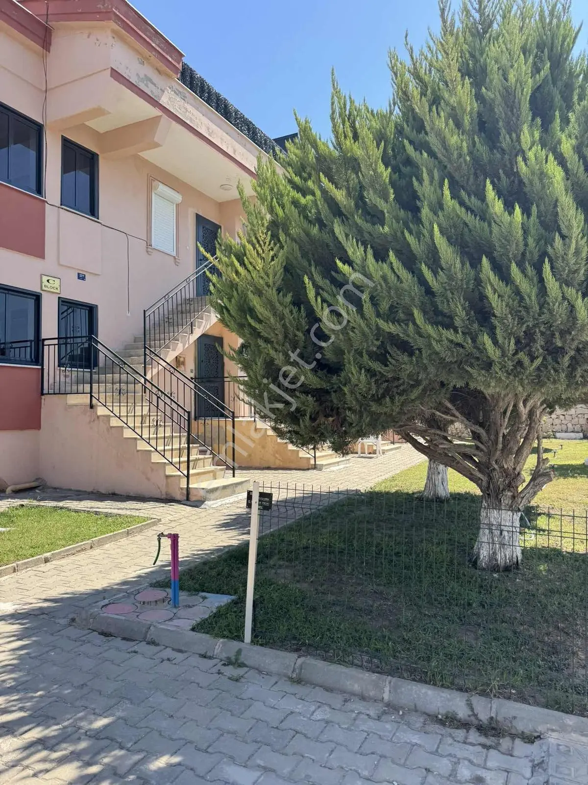 Didim Sağtur Mevki De Satılık Müstakil Girişli Daire Havuzlu