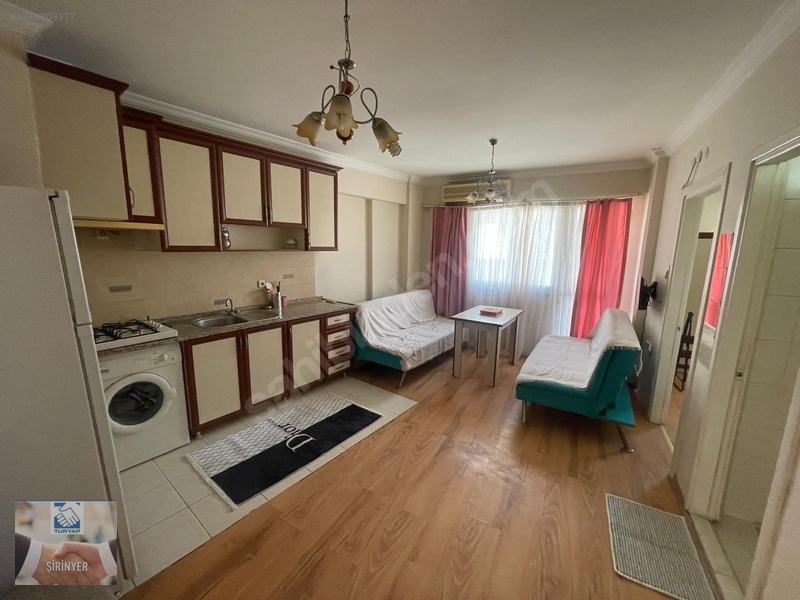 İzbana Yürüme Mesafesinde Şirinyer Merkezde 2+1eşyalı Daire — fotoğraf 2