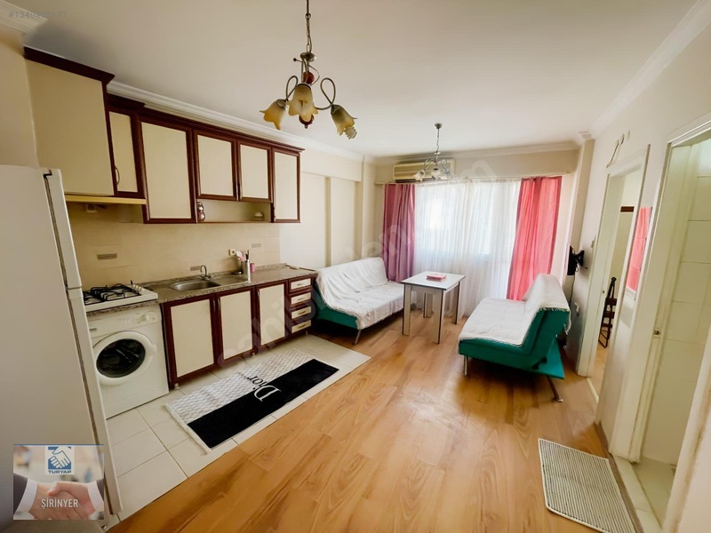 İzbana Yürüme Mesafesinde Şirinyer Merkezde 2+1eşyalı Daire — fotoğraf 4