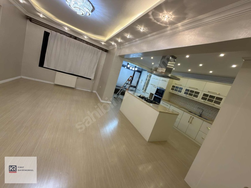 Kr First Gm Şhr. Mrk. Kiralık Lüx Özel Yapı 4+1 Otaparklı Daire — fotoğraf 4