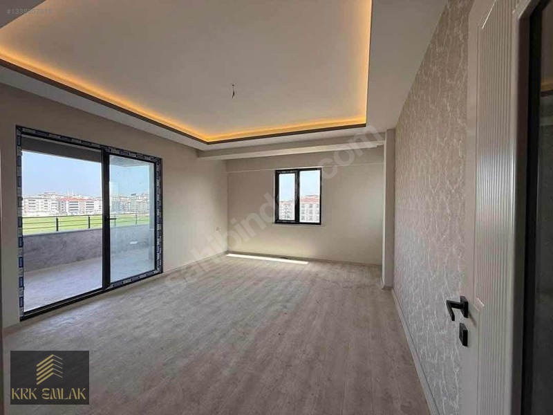 Krk Gayrimenkul Satılık 2.5+1 Ultra Lüks Fırsat Daire — fotoğraf 4