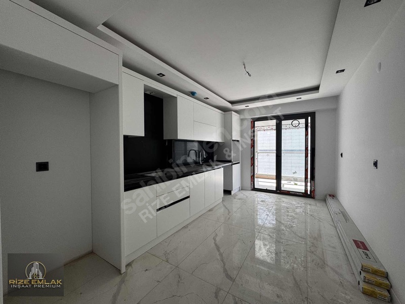Rize Müftü Mah. Şimal Avm Yanı Lüks Sitede Kiralık 3+1 Daire — fotoğraf 8
