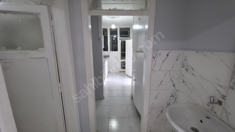 Şehir Merkezinde Yenilenmiş 2+1 Ara Kat Daire. Şehrin Göbeğinde. — fotoğraf 5