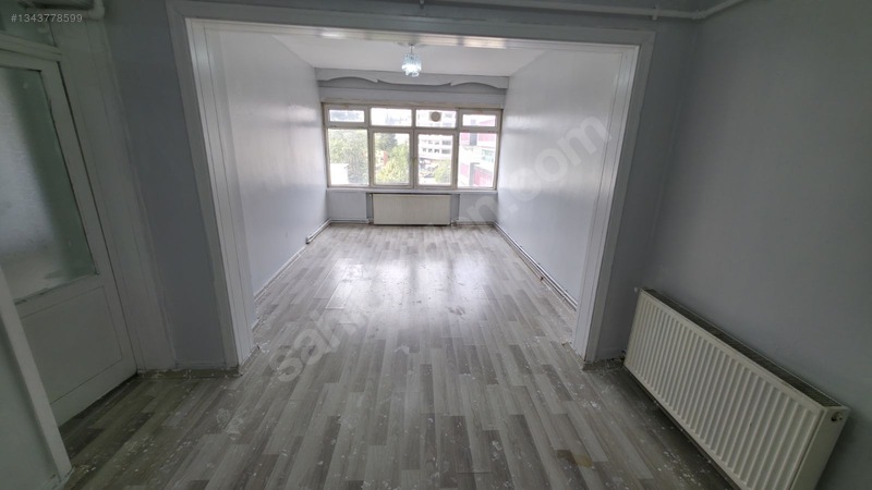Şehir Merkezinde Yenilenmiş 2+1 Ara Kat Daire. Şehrin Göbeğinde. — fotoğraf 7