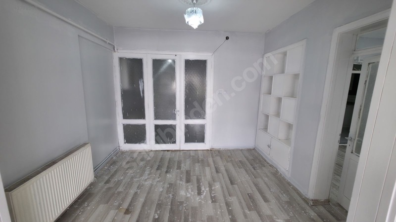 Şehir Merkezinde Yenilenmiş 2+1 Ara Kat Daire. Şehrin Göbeğinde. — fotoğraf 8