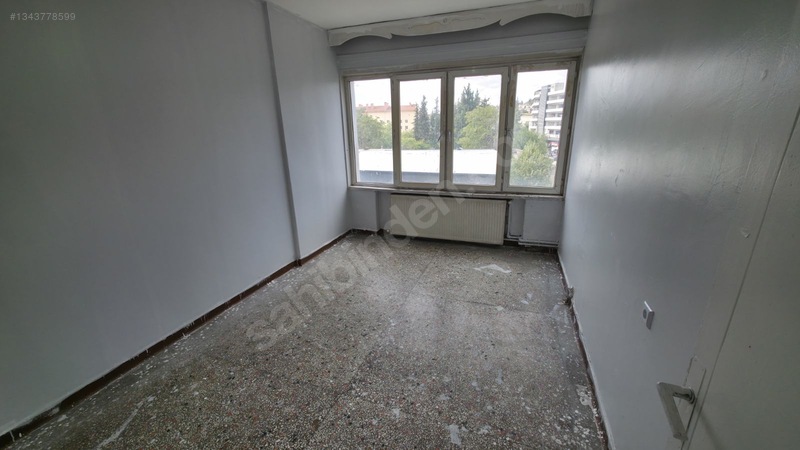 Şehir Merkezinde Yenilenmiş 2+1 Ara Kat Daire. Şehrin Göbeğinde. — fotoğraf 17