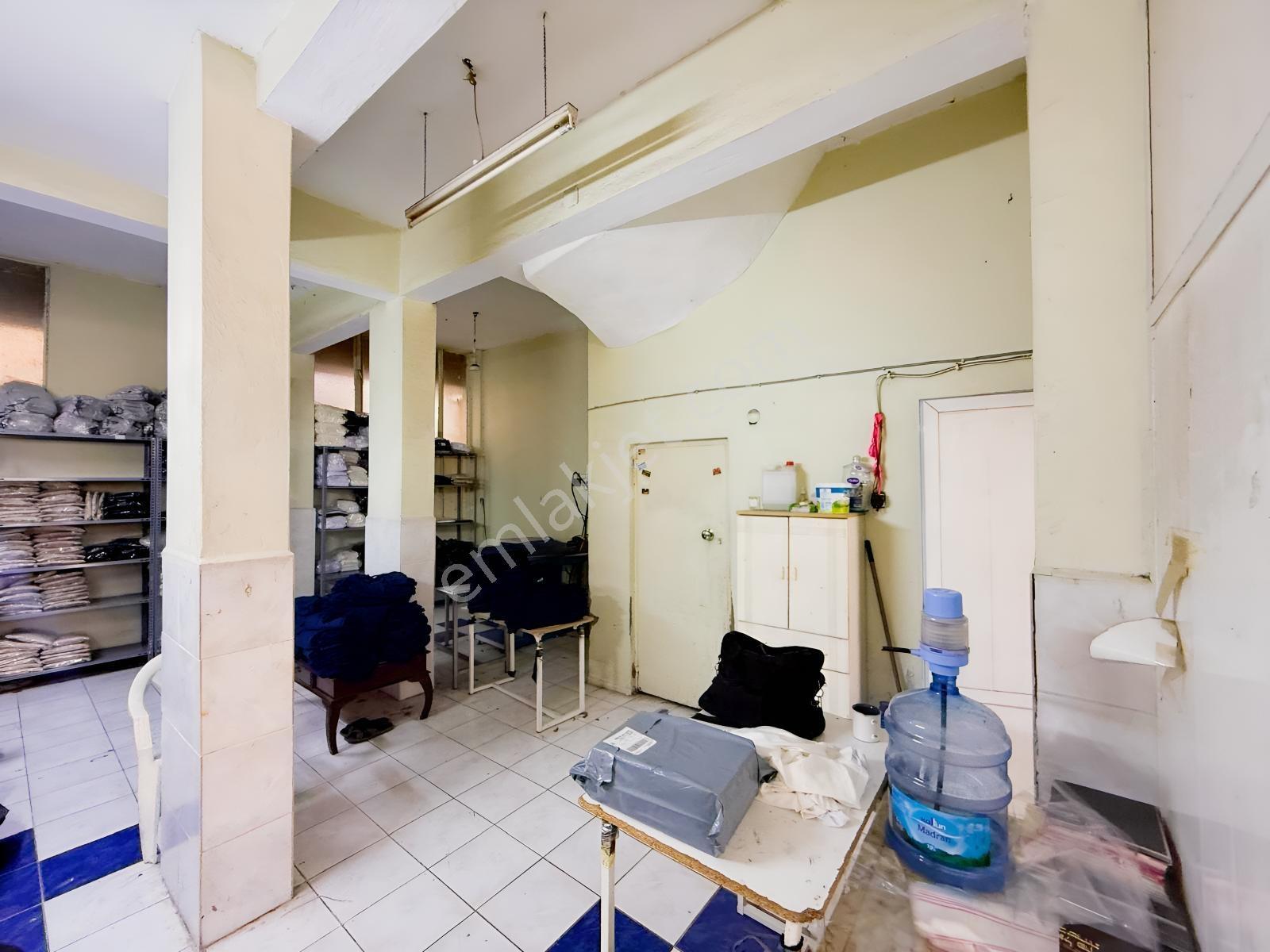 Buca İzban İnkilap Durağına Yakın Satılık Komple Bina — fotoğraf 3