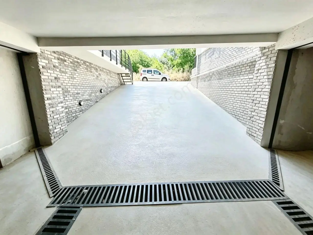 Uytundan Güre'de Müstakil Bahçeli Kapalı Otoparklı Havuzlu 2+1 — fotoğraf 14