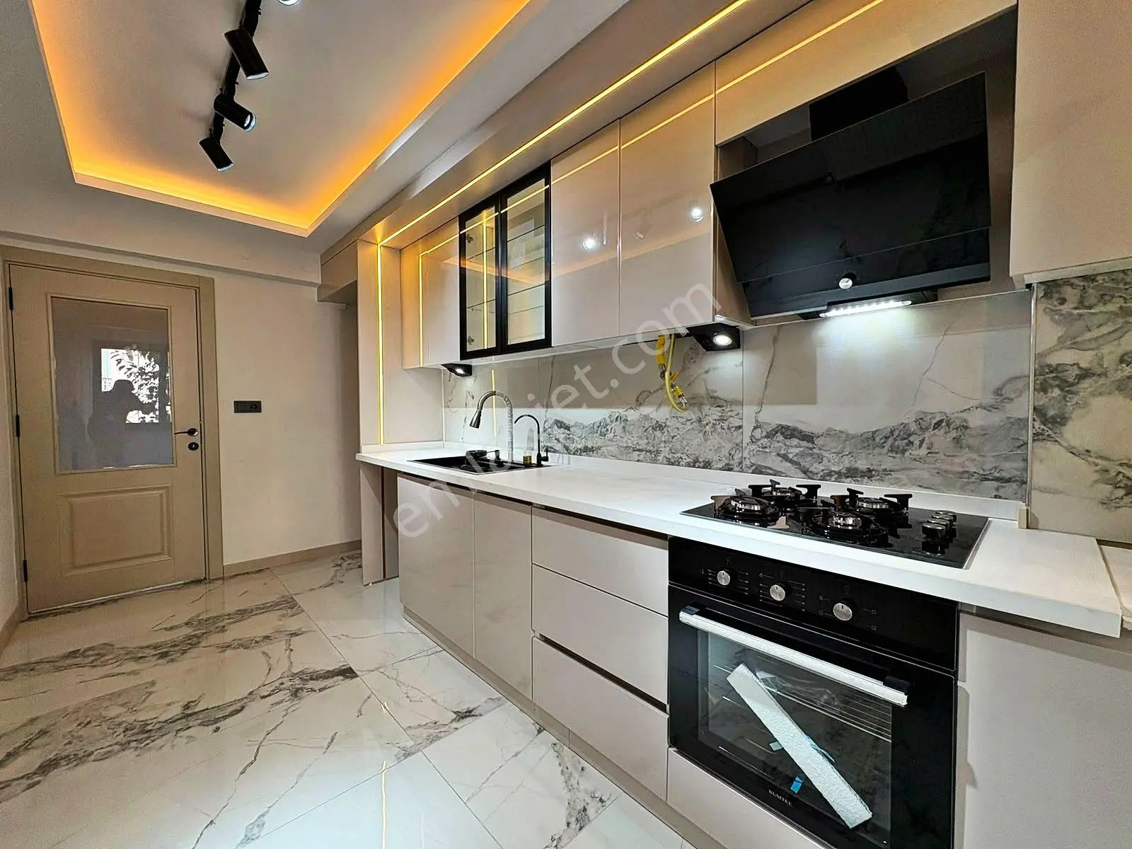 Aktif'ten Yetişen Alır Denize 300mt Hem 3+1 Hemde 1+0 Daire=4+1 Muhteşem Ötesi Daire — fotoğraf 3