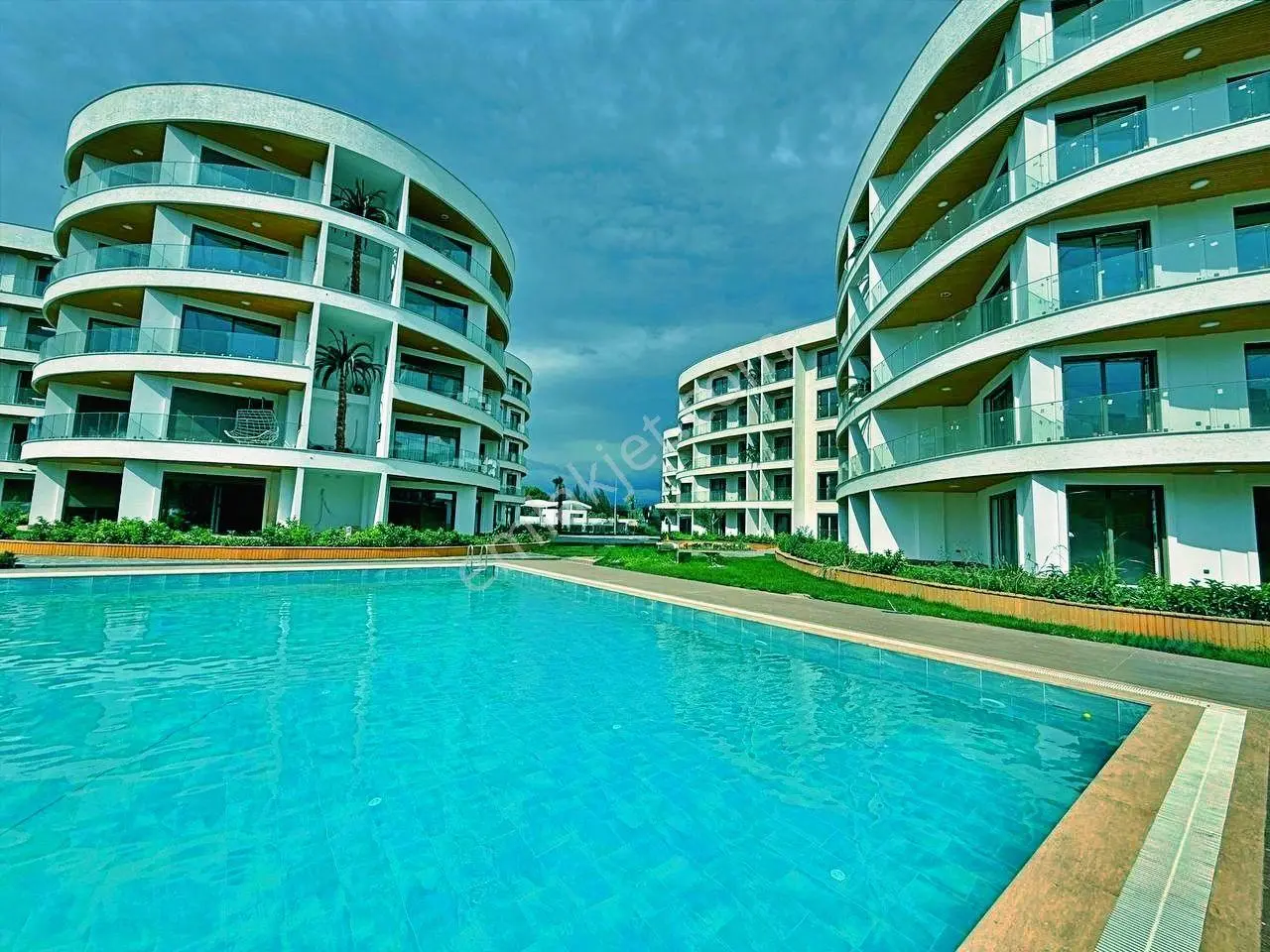 Uytundan Burhaniye Ören'de Ultralüks Sitede Havuz Cephe 1+1daire — fotoğraf 20