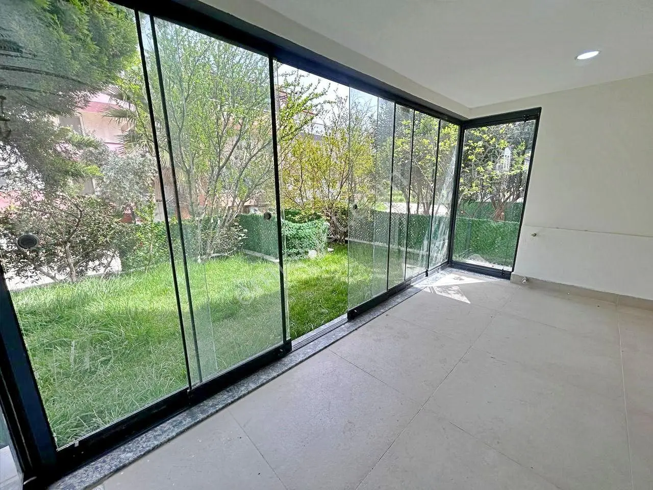 Uytundan Akçay'da Denize 400 Metre 3+1 Bahçeli Satılık Villa — fotoğraf 4