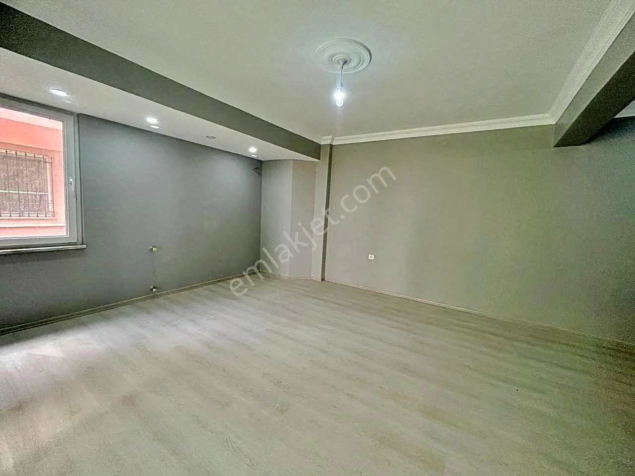 Uytundan Akçay'da Denize 400 Metre 3+1 Bahçeli Satılık Villa — fotoğraf 21