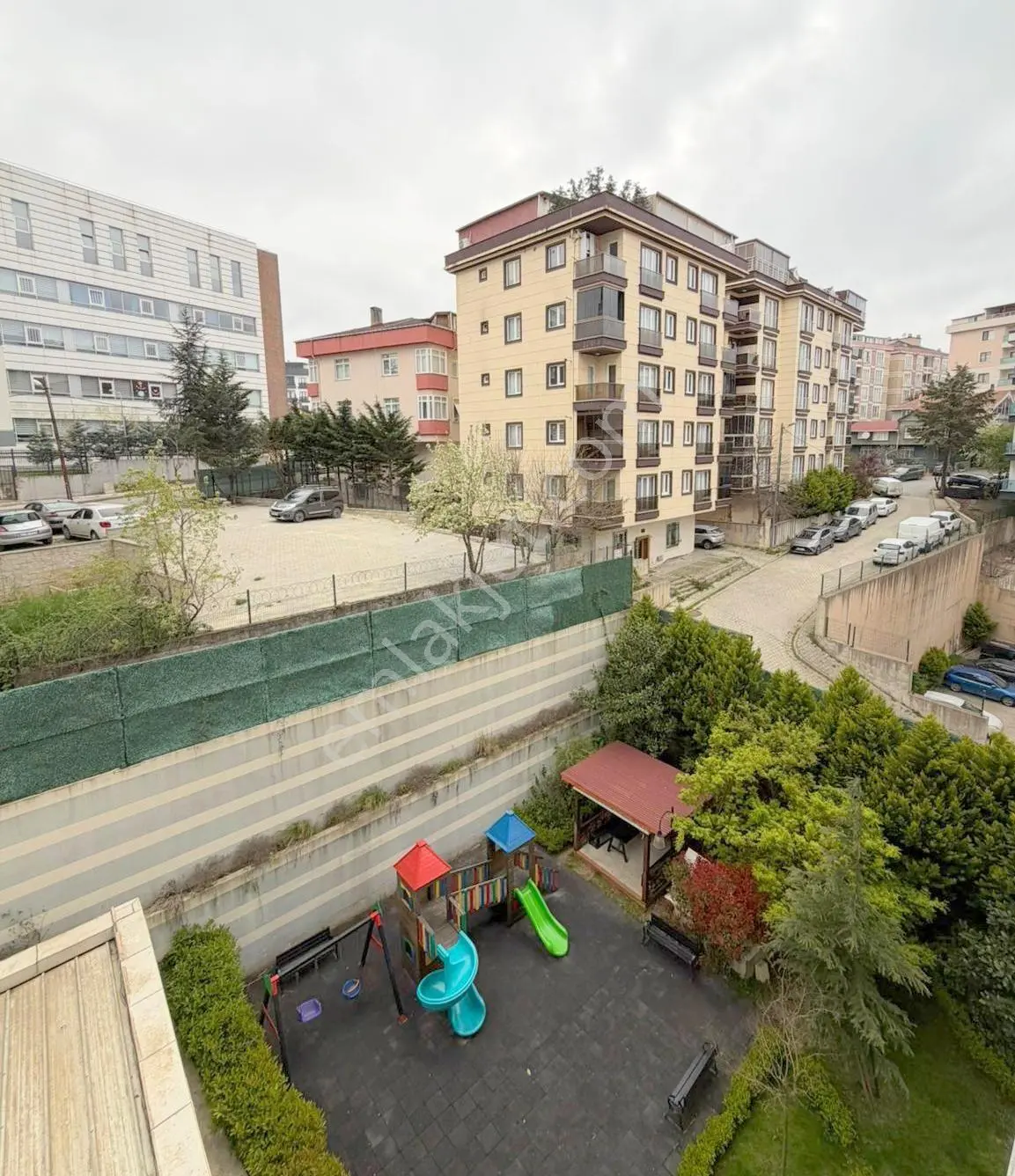 Mertcan'dan Ary Efedra Sitesi İçinde Balkonlu Geniş Ferah 2+1 — fotoğraf 8