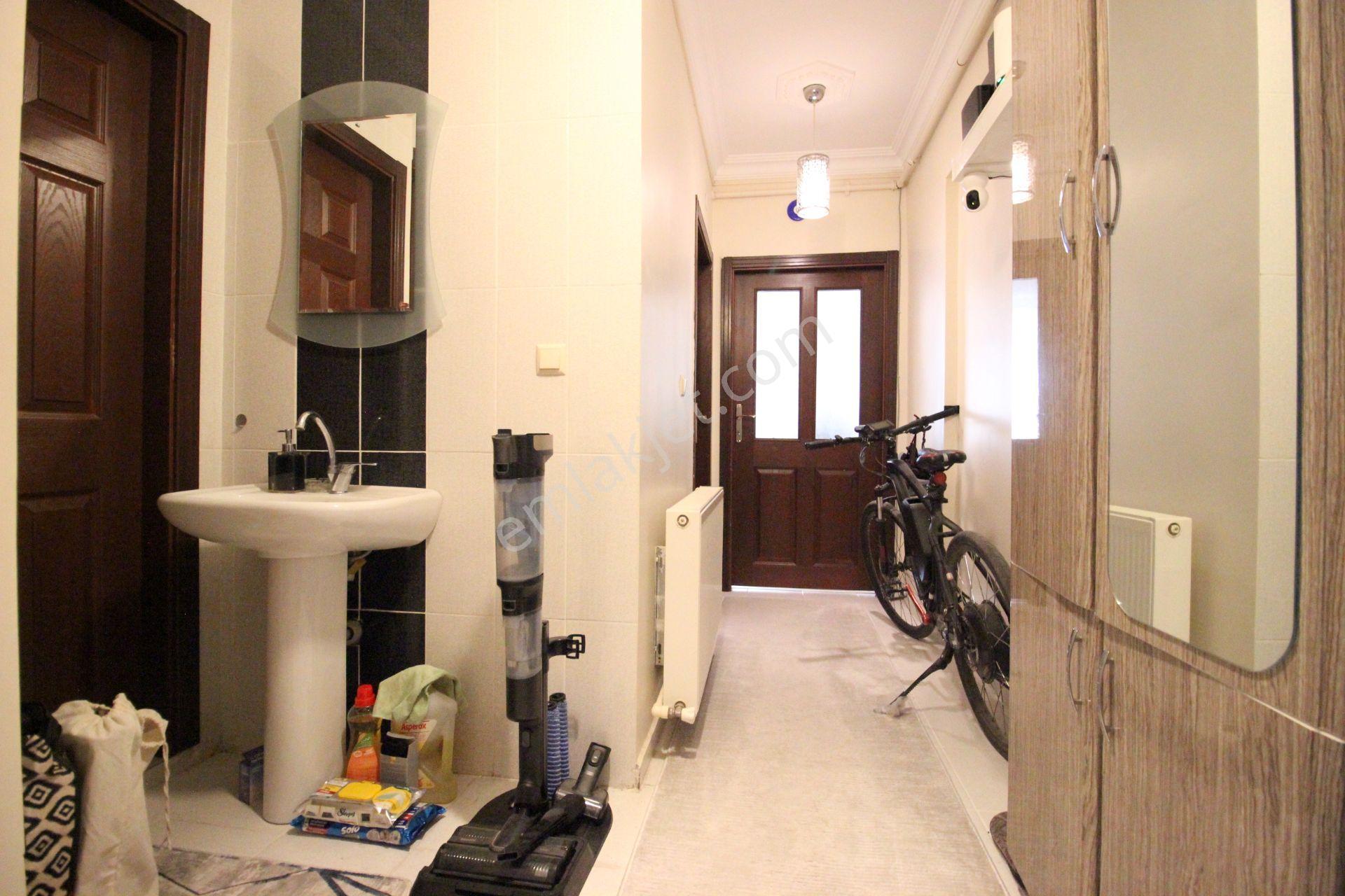 Hemdem Gayrimenkul'den Alsancak'ta Yüksek Girişyapılı 2+1 Dublex Satılık Daire — fotoğraf 19