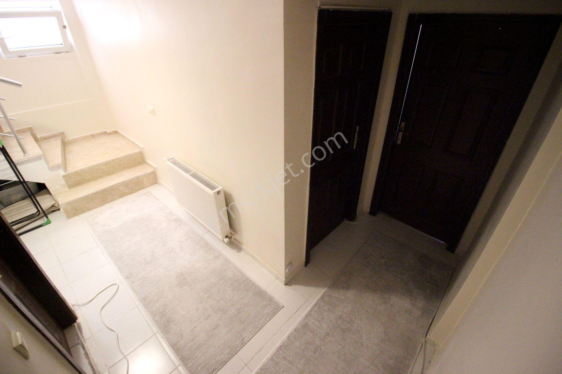 Hemdem Gayrimenkul'den Alsancak'ta Yüksek Girişyapılı 2+1 Dublex Satılık Daire — fotoğraf 31