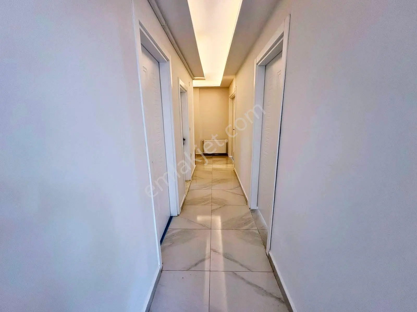 Aktif'ten Akçay'da Satılık Yüzme Havuzlu Arakat Kapalı Otoparklı 2+1 Daire — fotoğraf 11