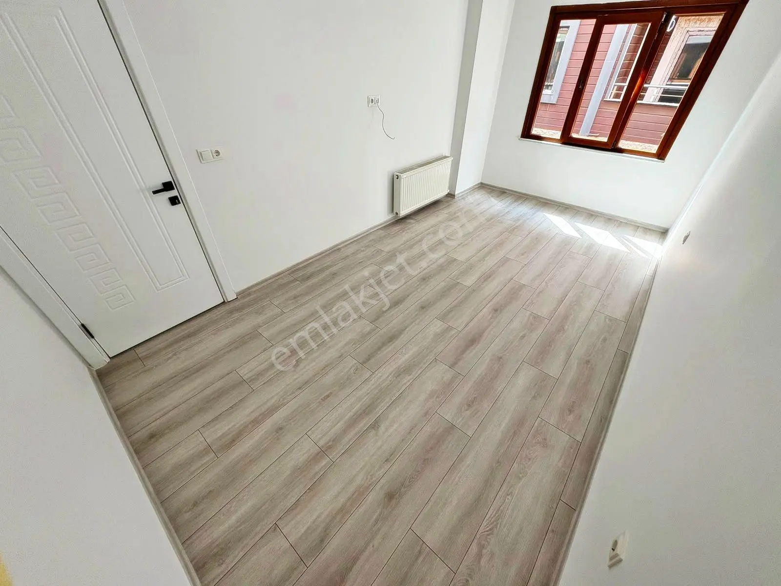 Aktif'ten Akçay'da Satılık Yüzme Havuzlu Arakat Kapalı Otoparklı 2+1 Daire — fotoğraf 21