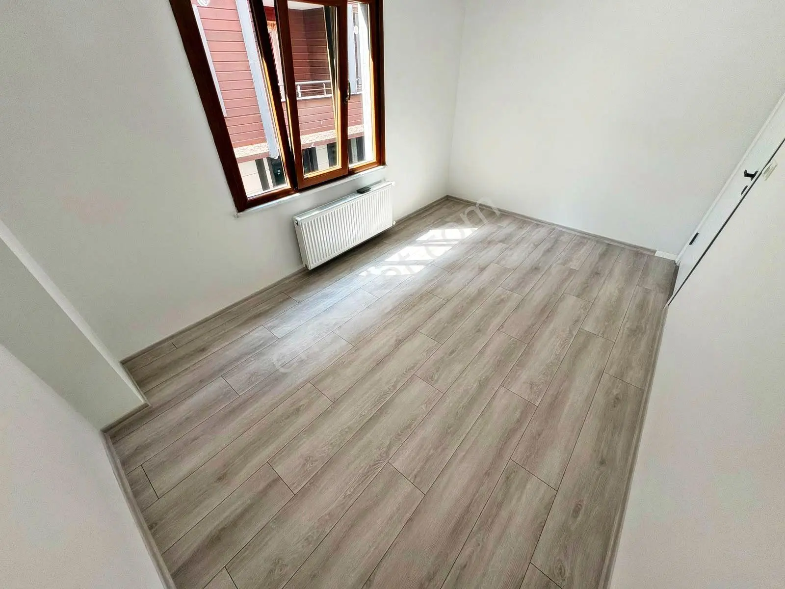 Aktif'ten Akçay'da Satılık Yüzme Havuzlu Arakat Kapalı Otoparklı 2+1 Daire — fotoğraf 23