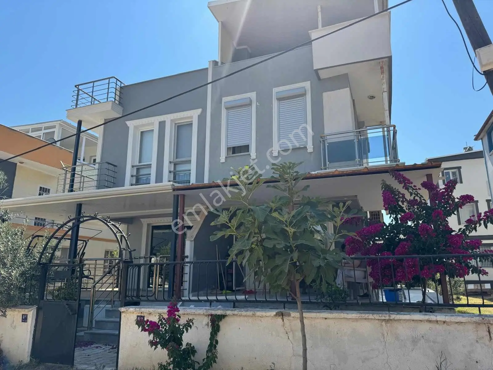 Didim Efeler Mah. Satılık Tripleks Villa
