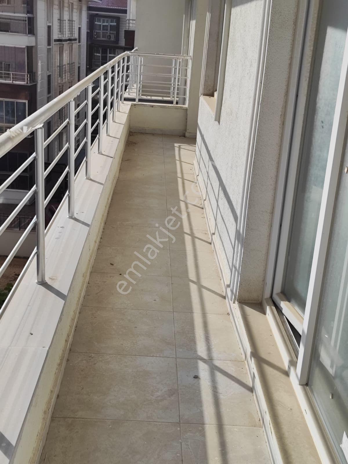 İhsaniye Muradiye Cami Mevkii Sıfır 3+1 Lux Daire — fotoğraf 6