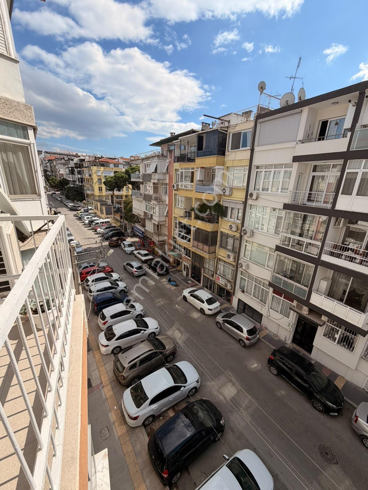Konak Murat Reis'te 2+1 Deniz Manzaralı Satılık Daire — fotoğraf 3