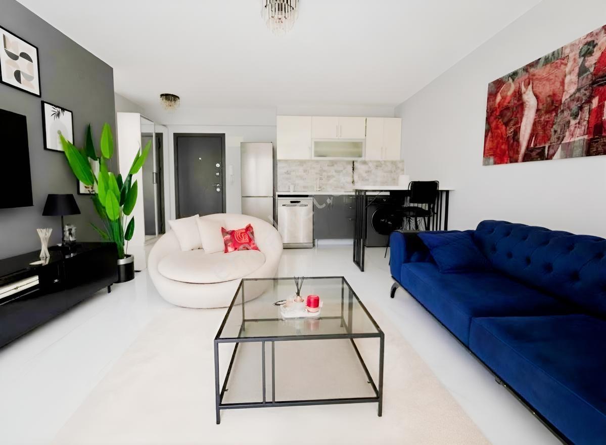 Aydınlı'da Güvenlikli Sitede 1+1 Satılık Daire — fotoğraf 3